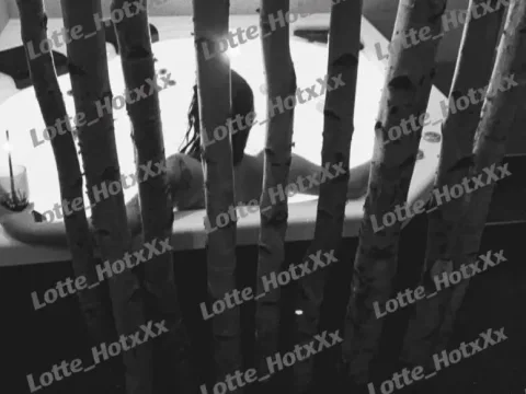 Watch Lotte HotxXx Live Adult Webcam Show - Free Sex Cam Stream