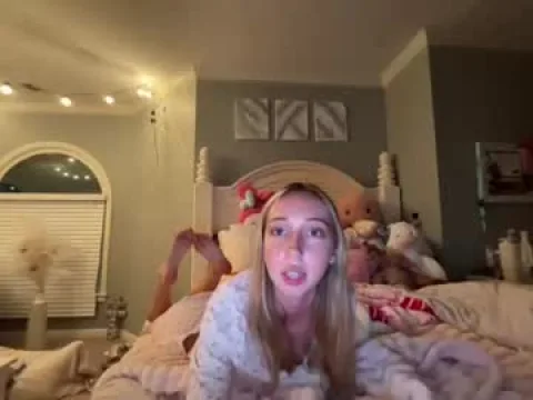 Watch Chloe Collins Offline Adult Webcam Show from United States - Free Sex Cam Stream