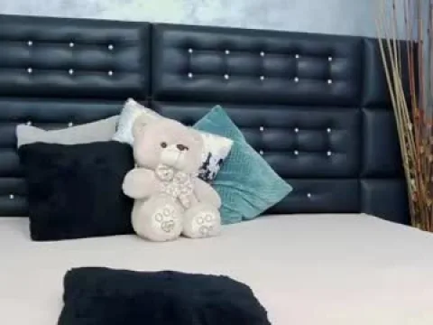 Watch LarisaVeylora Offline Adult Webcam Show from Romania - Free Sex Cam Stream