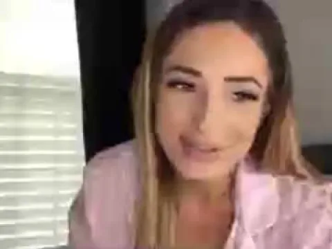 Watch LeeCee Offline Adult Webcam Show from Australia - Free Sex Cam Stream