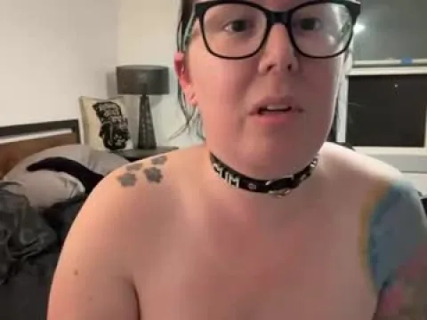 Watch Alice M Live Adult Webcam Show from United States - Free Sex Cam Stream