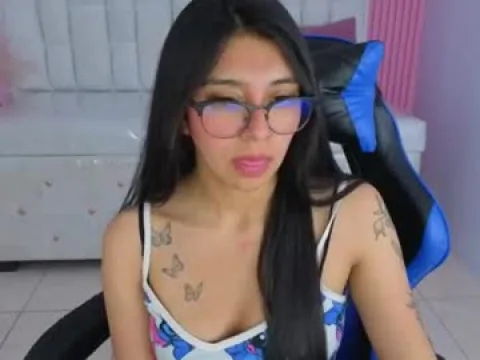Watch Violet  S Live Adult Webcam Show from Colombia - Free Sex Cam Stream