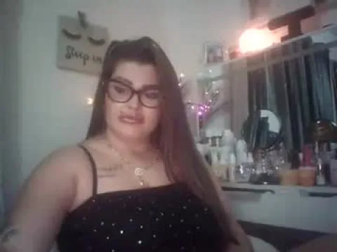 Watch Valiglamuk Live Adult Webcam Show from Romania - Free Sex Cam Stream