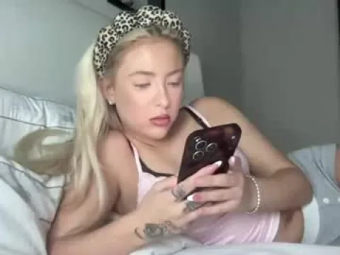 Watch Skyyybanks Offline Adult Webcam Show from United States - Free Sex Cam Stream