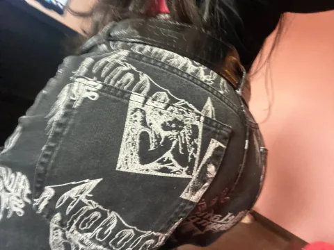 Watch ICEGLOSS Live Adult Webcam Show - Free Sex Cam Stream