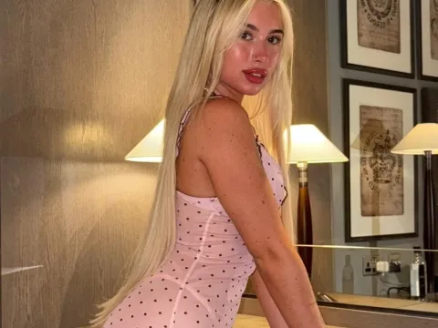 Watch SexySaraxxoo Live Adult Webcam Show - Free Sex Cam Stream