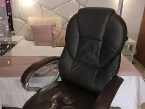 Watch Natasha Kiim Live Adult Webcam Show from Colombia - Free Sex Cam Stream
