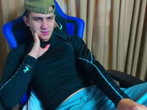 Watch Frank Live Adult Webcam Show - Free Sex Cam Stream