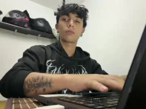 Watch Aaron Offline Adult Webcam Show from Colombia - Free Sex Cam Stream