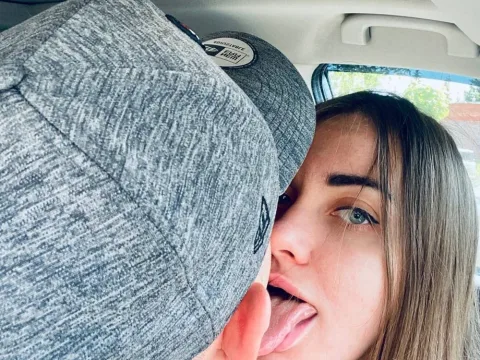 Watch Daddysgirl 777 Live Adult Webcam Show - Free Sex Cam Stream