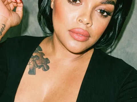 Watch Iam-Sharifa Live Adult Webcam Show - Free Sex Cam Stream