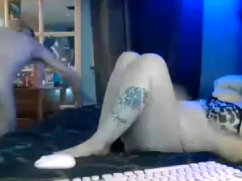 Watch Ruby Vee  Bigglesworth Live Adult Webcam Show from United States - Free Sex Cam Stream
