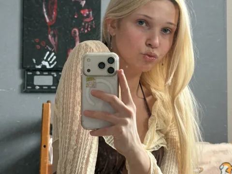 Watch CherrylHolme Live Adult Webcam Show - Free Sex Cam Stream