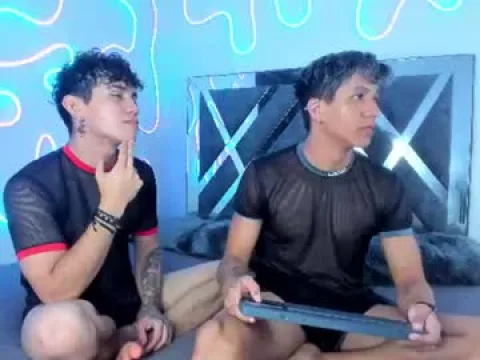 Watch Robertmiller21 Offline Adult Webcam Show from Venezuela - Free Sex Cam Stream