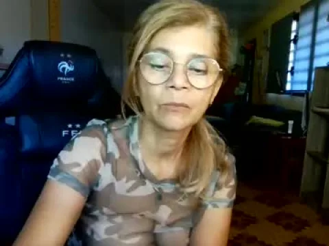 Watch francelune Offline Adult Webcam Show from France - Free Sex Cam Stream