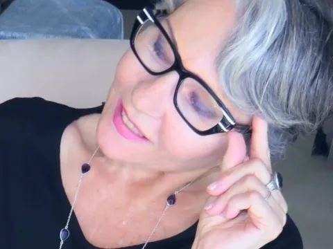 Watch Petradaniels Offline Adult Webcam Show - Free Sex Cam Stream