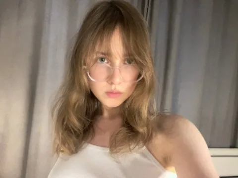 Watch SunnySikarskie Live Adult Webcam Show - Free Sex Cam Stream