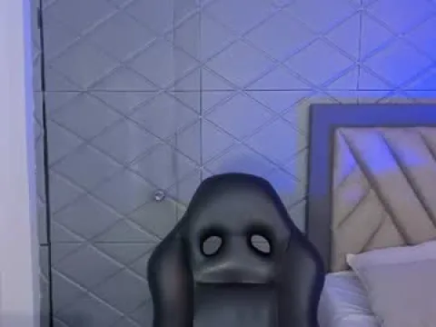 Watch Tiny Thomm Offline Adult Webcam Show from Colombia - Free Sex Cam Stream