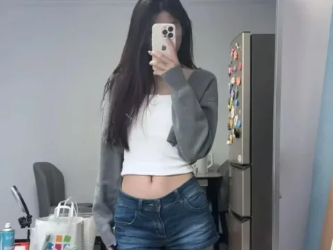 Watch CeeKie Live Adult Webcam Show - Free Sex Cam Stream
