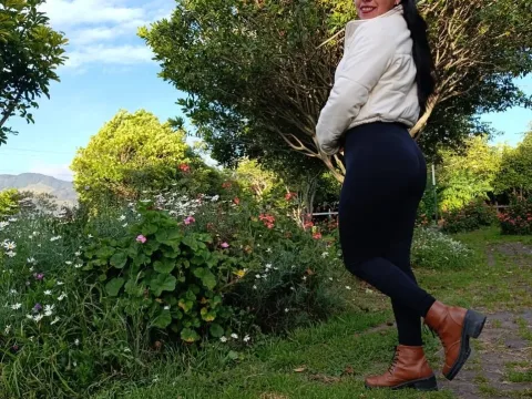 Watch Andrea30 Live Adult Webcam Show - Free Sex Cam Stream