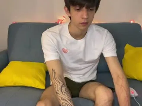 Watch YooDeeOhh Offline Adult Webcam Show - Free Sex Cam Stream