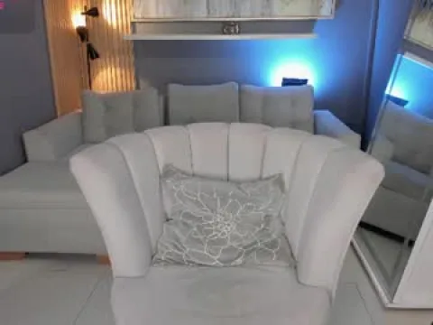 Watch Janinne Offline Adult Webcam Show from Colombia - Free Sex Cam Stream
