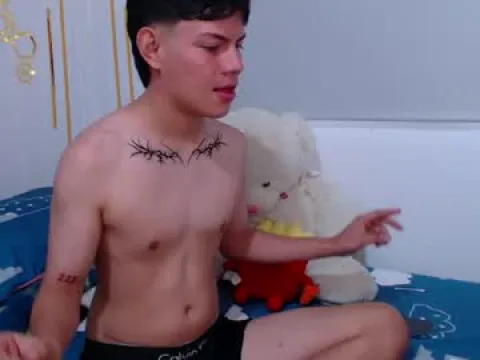 Watch milo Offline Adult Webcam Show from Colombia - Free Sex Cam Stream