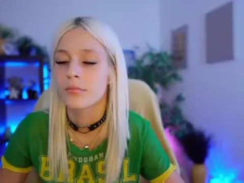 Watch Luna Grace18 Live Adult Webcam Show - Free Sex Cam Stream