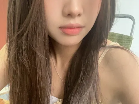 Watch YY-1-1-1 Live Adult Webcam Show - Free Sex Cam Stream