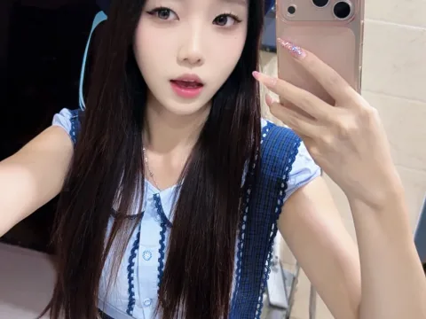 Watch Alice-520 Live Adult Webcam Show - Free Sex Cam Stream