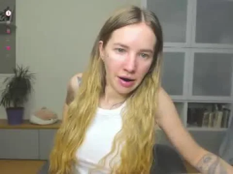 Watch MELANIE Live Adult Webcam Show - Free Sex Cam Stream