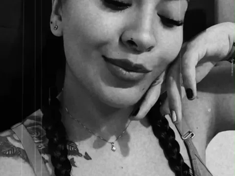 Watch Latina Curvy22 Live Adult Webcam Show - Free Sex Cam Stream