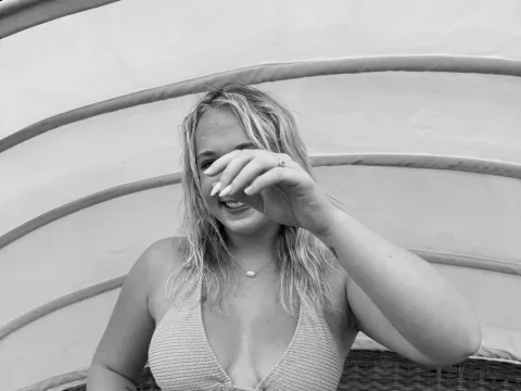 Watch AnnieAscott Offline Adult Webcam Show - Free Sex Cam Stream