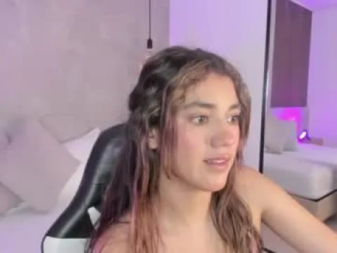 Watch C R I S T I N Offline Adult Webcam Show from Colombia - Free Sex Cam Stream