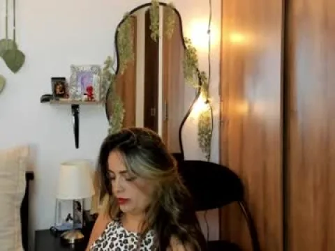 Watch Mailyn Foxx Offline Adult Webcam Show from Colombia - Free Sex Cam Stream