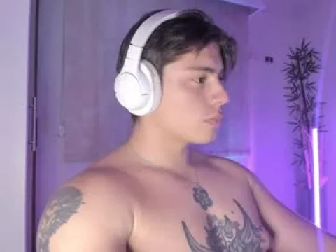 Watch GioRusso Offline Adult Webcam Show from Colombia - Free Sex Cam Stream