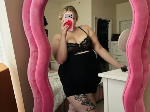 Watch PiggyRose Live Adult Webcam Show - Free Sex Cam Stream