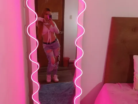 Watch Isa Smeraldy Live Adult Webcam Show - Free Sex Cam Stream