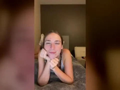 Watch Heidi Offline Adult Webcam Show from United States - Free Sex Cam Stream