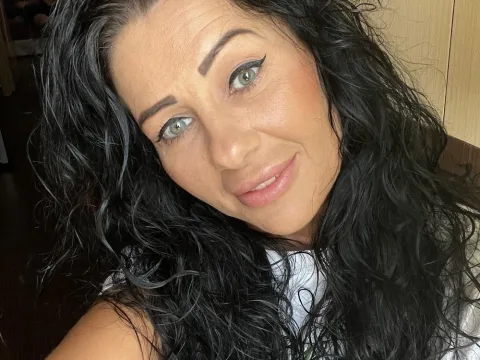 Watch IRISWHITE17 Live Adult Webcam Show - Free Sex Cam Stream