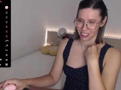 Watch Julie Offline Adult Webcam Show - Free Sex Cam Stream
