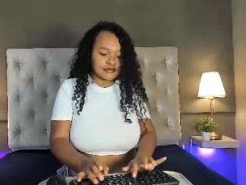 Watch Liah Glow Offline Adult Webcam Show from Colombia - Free Sex Cam Stream