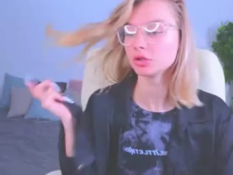 Watch Nora Offline Adult Webcam Show - Free Sex Cam Stream