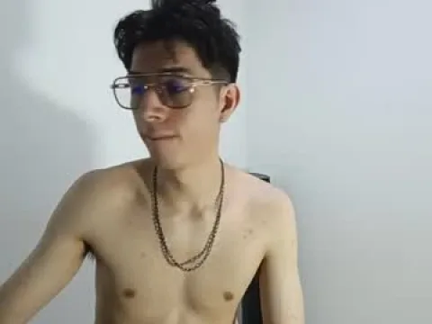 Watch Yeffiehung Offline Adult Webcam Show from Colombia - Free Sex Cam Stream