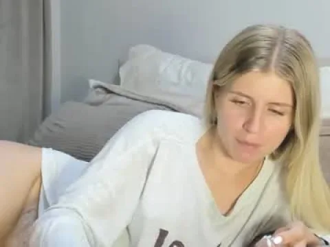 Watch Kira Offline Adult Webcam Show - Free Sex Cam Stream
