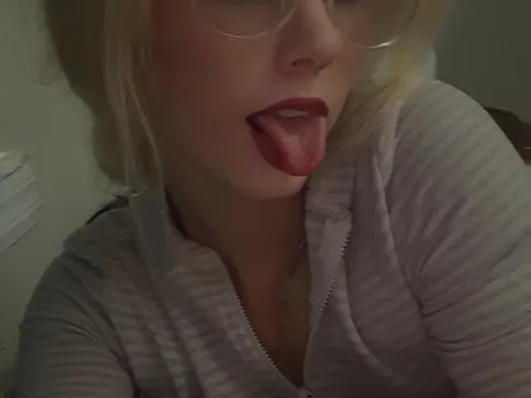 Watch SafeAir88 Live Adult Webcam Show - Free Sex Cam Stream