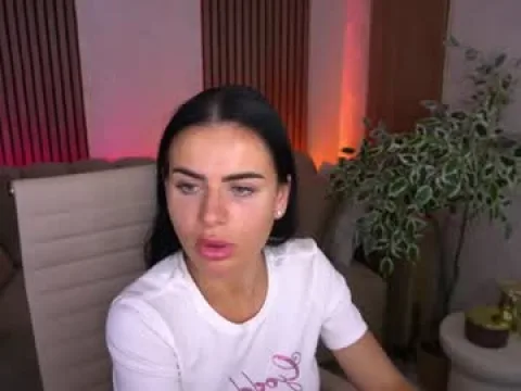 Watch Wildpantherx Offline Adult Webcam Show from Ukraine - Free Sex Cam Stream
