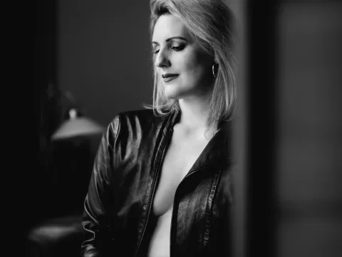 Watch NoraNoxx Offline Adult Webcam Show - Free Sex Cam Stream