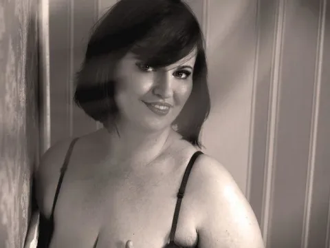 Watch BustyLadyAlma Live Adult Webcam Show - Free Sex Cam Stream