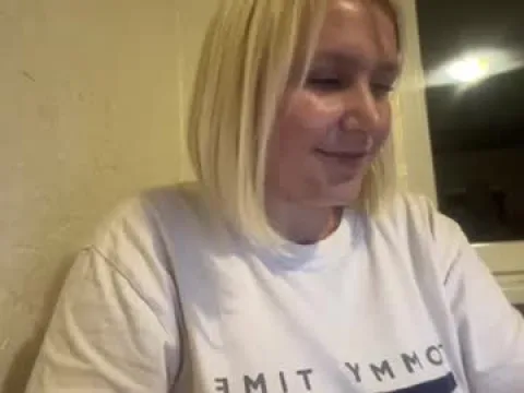 Watch Iren Offline Adult Webcam Show - Free Sex Cam Stream